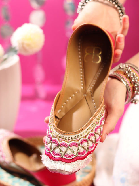 Siara Handcrafted Tassel Punjabi Jutti